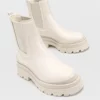 stradivarius cream flat boots